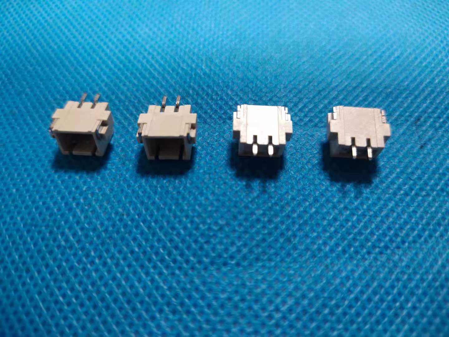 板對(duì)板連接器